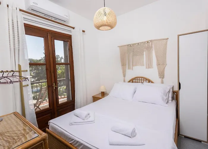 Beta - 5min Walk To Beach, Bbq, Parking