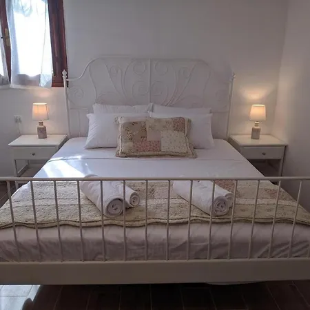 Beta - 5min Walk To Beach, Bbq, Parking Villa *