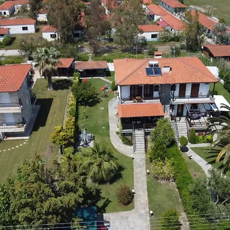 Villa Beta - 5min Walk To Beach, Bbq, Parking *