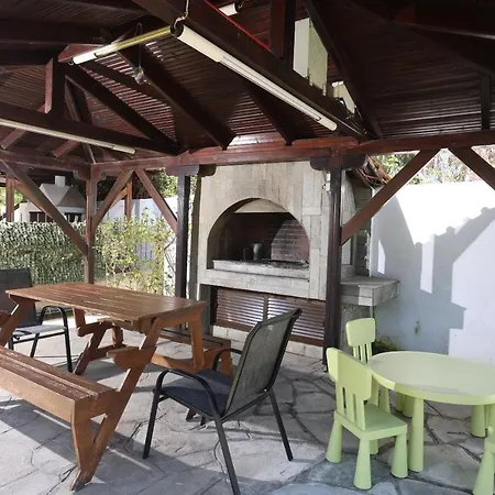 Beta - 5min Walk To Beach, Bbq, Parking