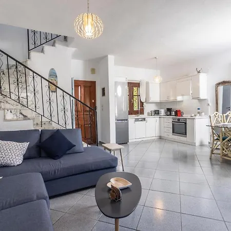 Beta - 5min Walk To Beach, Bbq, Parking *