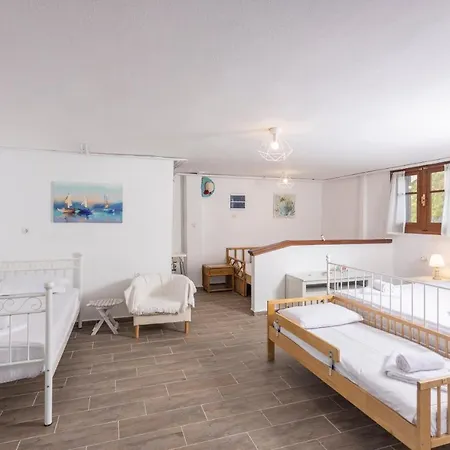 Beta - 5min Walk To Beach, Bbq, Parking Villa