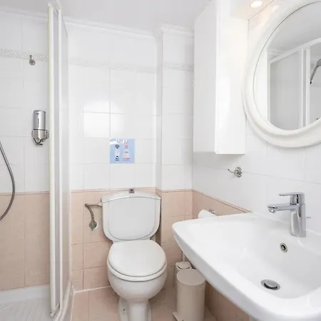 Beta - 5min Walk To Beach, Bbq, Parking Villa *