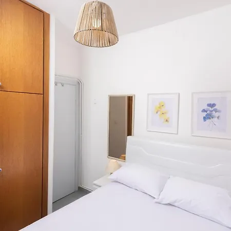 Beta - 5min Walk To Beach, Bbq, Parking *