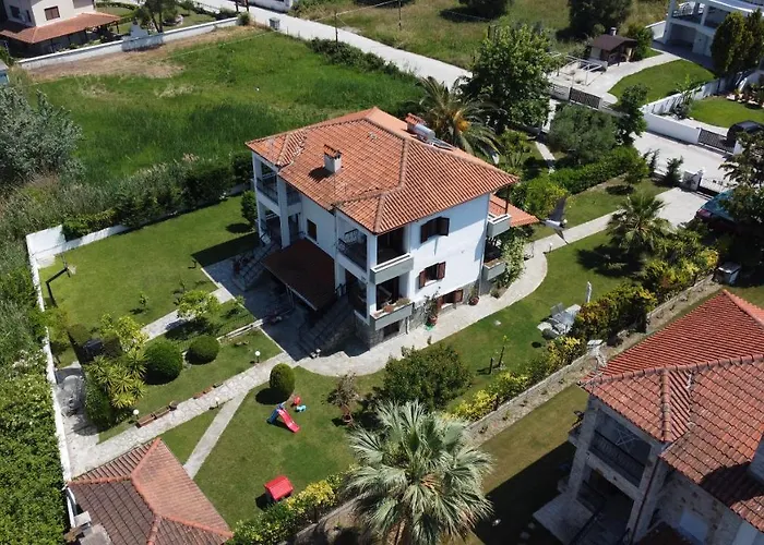 Villa Beta - 5min Walk To Beach, Bbq, Parking *