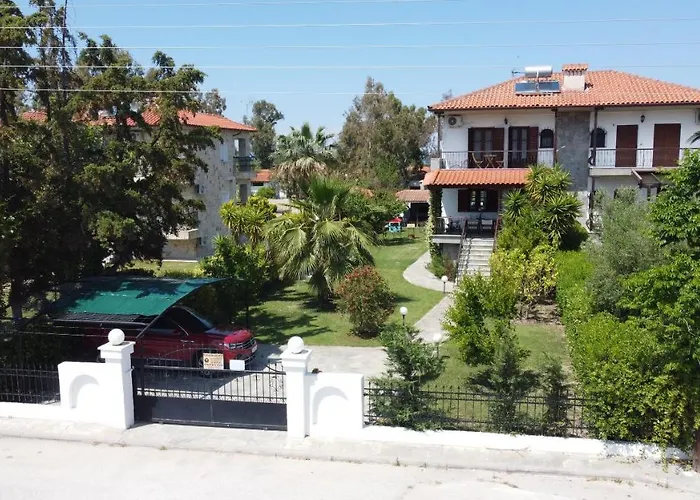 Villa Beta - 5min Walk To Beach, Bbq, Parking