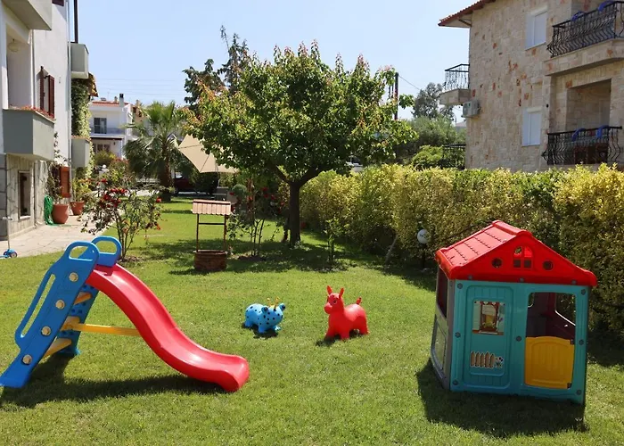 Villa Beta - 5min Walk To Beach, Bbq, Parking *